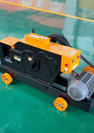 Industrial machine with wheels and motor